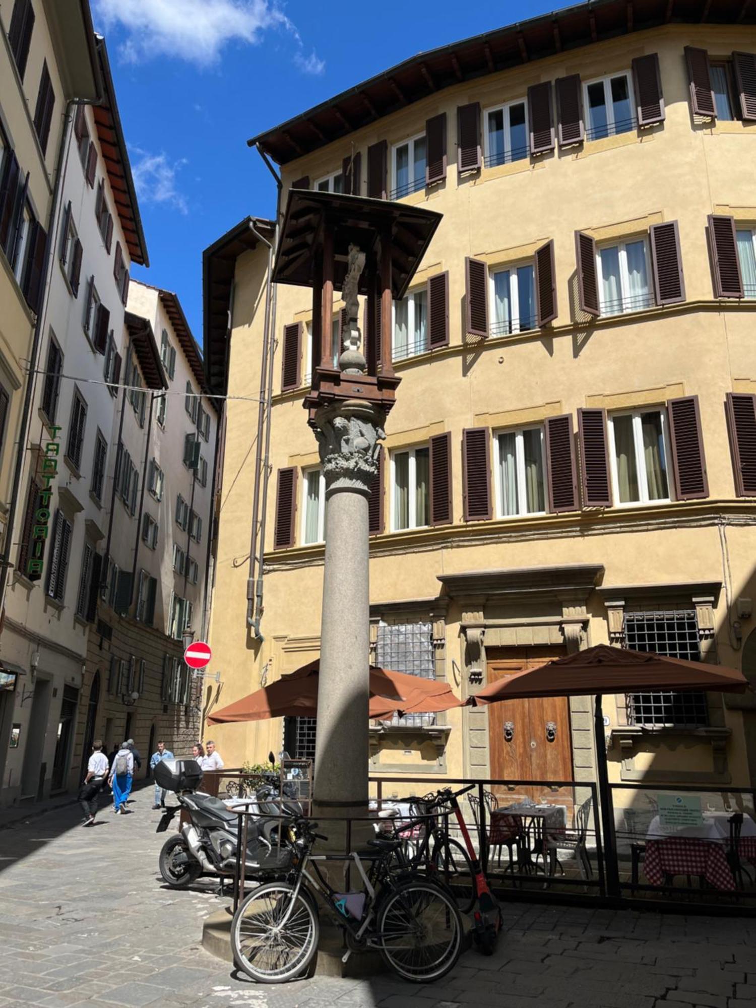 Cozy Duomo Dante Uffizi Firenze Central Bagian luar foto